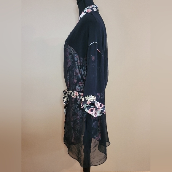 VINTAGE PATRICIA LINGERIE Short Peignoir Nightgown and Robe Set - Picture 4 of 16